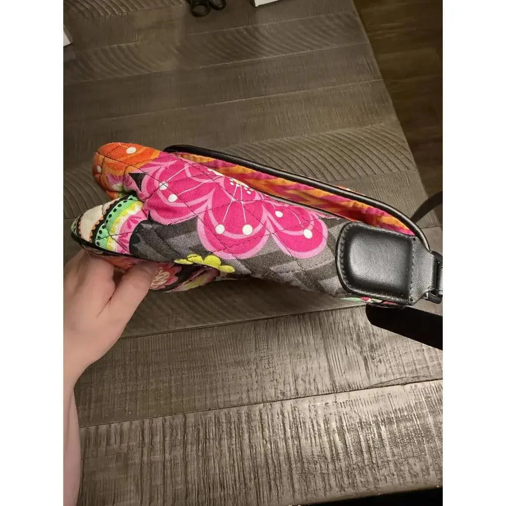 Vera Bradley Turnlock Crossbody Bag in Ziggy Zinnia pattern - Picture 3 of 13